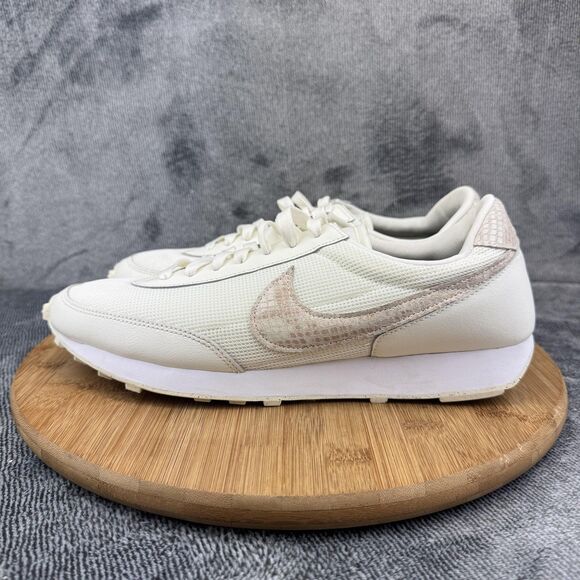 Nike Shoes Womens Size 11 Off-White Beige Snake Swoosh Retro Runner DH4262-100 - Picture 3 of 9